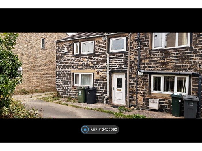 2 Bedroom End Of Terrace House To Rent In Acre Street, Huddersfield, HD3