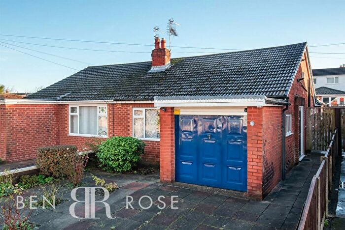 3 Bedroom Semi-Detached Bungalow For Sale In Western Drive, Leyland, PR25