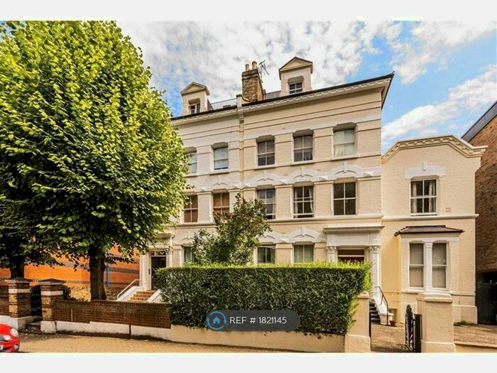 2 Bedroom Flat To Rent In Burston Road, Putney, SW15