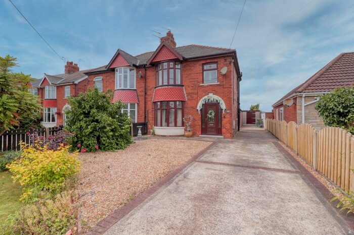 3 Bedroom Semi-Detached House For Sale In Neap House Road, Gunness, Scunthorpe, DN15