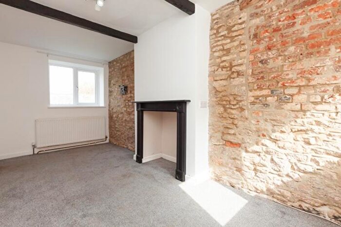 2 Bedroom Cottage To Rent In Banbury Road, Kidlington, OX5