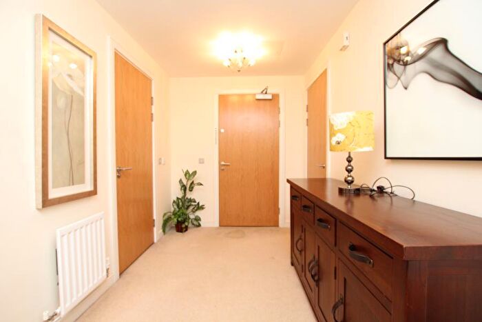 2 Bedroom Apartment To Rent In Horizon - City Centre, BS1
