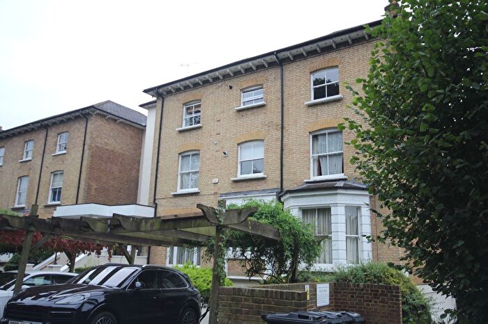 2 Bedroom Flat To Rent In Roxeth Hill, Harrow, HA2