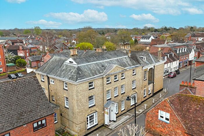 2 Bedroom Flat For Sale In Church Street, Romsey, SO51