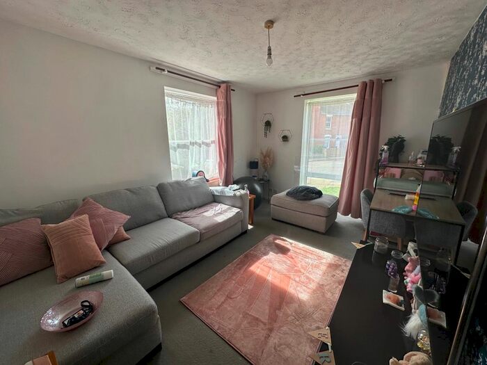 2 Bedroom Flat To Rent In Beverley Court, Christchurch Street, Ipswich, IP4