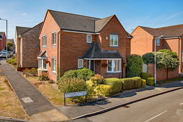 5 Bedroom Detached House For Sale In Worcester Close, Corby, Northamptonshire, NN18