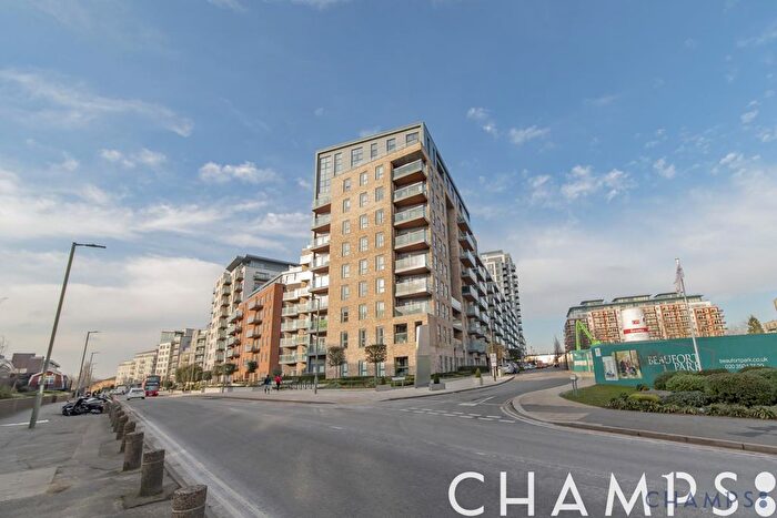 2 Bedroom Flat To Rent In , Caversham Road, NW9
