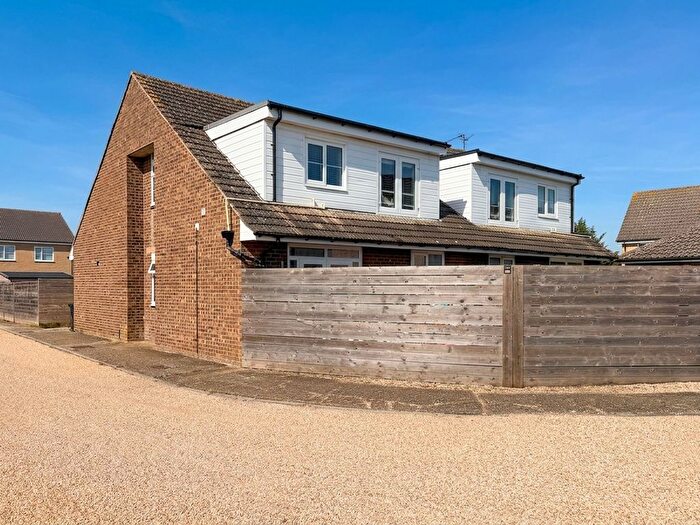 2 Bedroom Flat To Rent In Druids Close, Beck Row, IP28
