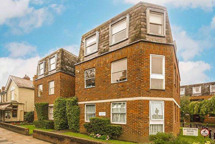 2 Bedroom Flat To Rent In Church Road, Teddington, TW11