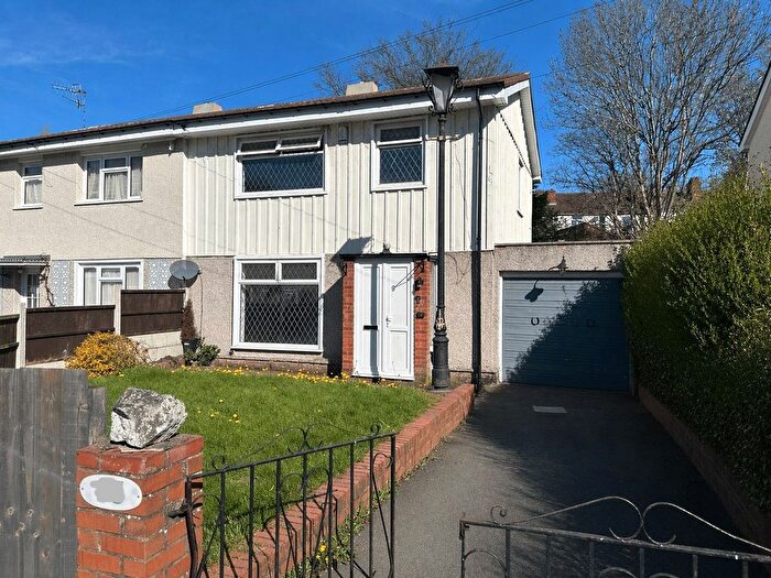 3 Bedroom Semi Detached House For Sale In Clee Road, Dudley, West Midlands, DY2