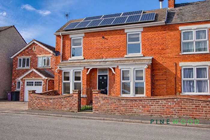 4 Bedroom End Terrace House For Sale In Gray Street, Clowne, S43