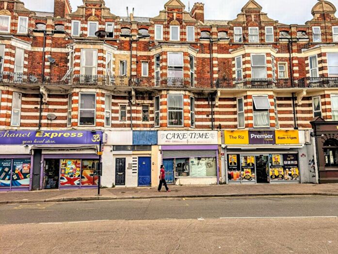 2 Bedroom Flat For Sale In Northdown Road, Margate, CT9