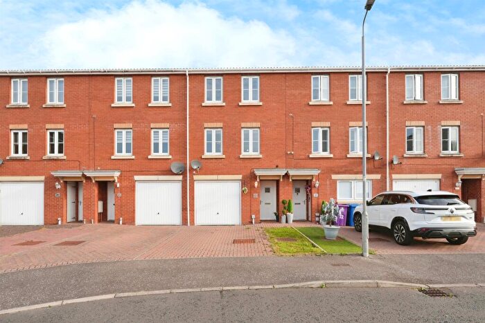 4 Bedroom Town House For Sale In Auchenkist Place, Kilwinning, KA13