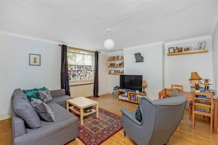 1 Bedroom Flat To Rent In Clapham Road, Clapham, London SW9