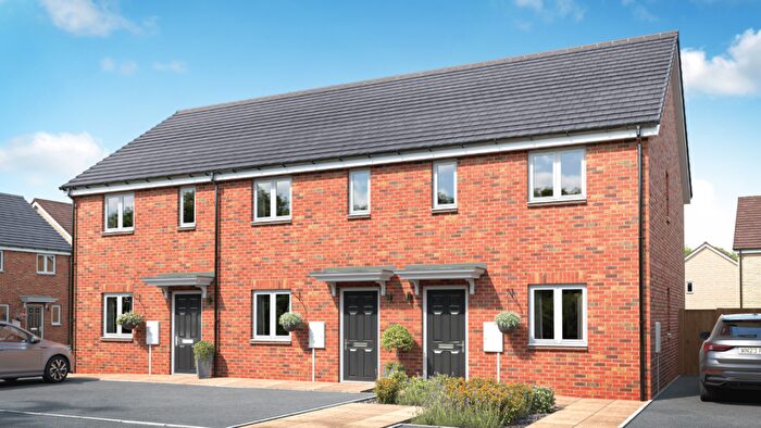 2 Bedroom Semi Detached House For Sale In Hawton Lane, Newark, NG24