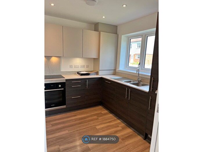 3 Bedroom Detached House To Rent In Harold Teager Crescent, Chelmsford, CM1