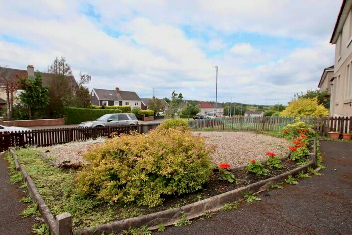 2 Bedroom Flat For Sale In Colliertree Road, Clarkston, Airdrie, ML6
