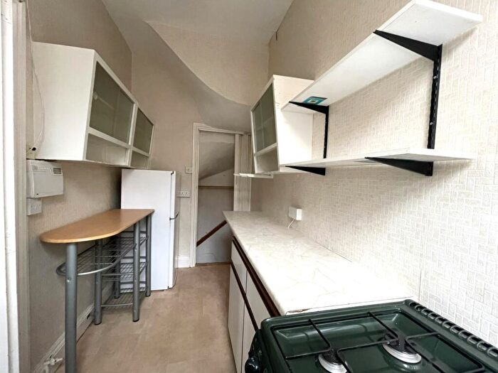 3 Bedroom Terraced House For Sale In Wellington Terrace, Leeds, West Yorkshire, LS13