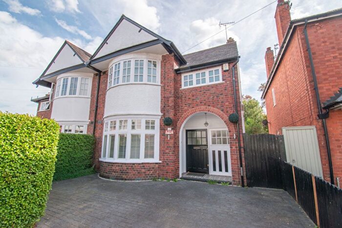 3 Bedroom Semi-Detached House For Sale In South Knighton Road, South Knighton, LE2