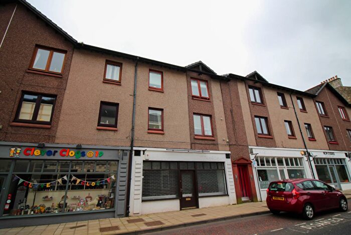 2 Bedroom Flat To Rent In Bank Street, Falkirk, FK1