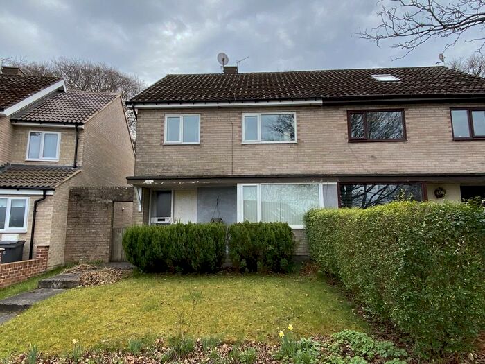 4 Bedroom Semi-Detached House To Rent In Dryburn Hill, Durham, DH1