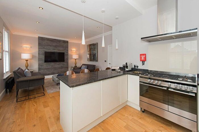 2 Bedroom Flat To Rent In Belford Road, Harrogate, North Yorkshire, HG1