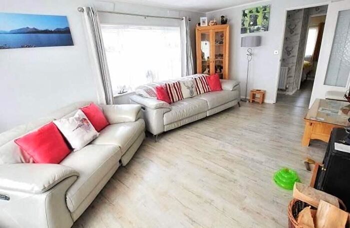 2 Bedroom Detached House For Sale In Fleur De Lys Park, Pilley, Lymington, SO41