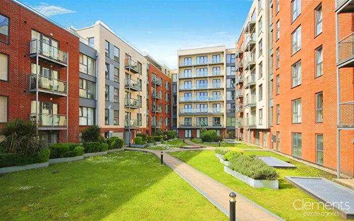 2 Bedroom Apartment To Rent In Midland Road, Hemel Hempstead, HP2