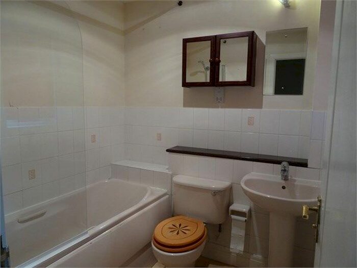 1 Bedroom Property To Rent In Yorkshire Place, Warfield, Bracknell, RG42