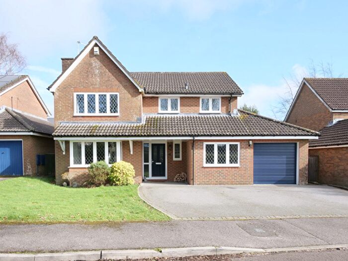 5 Bedroom Detached House For Sale In Linden Park, Shaftesbury, SP7