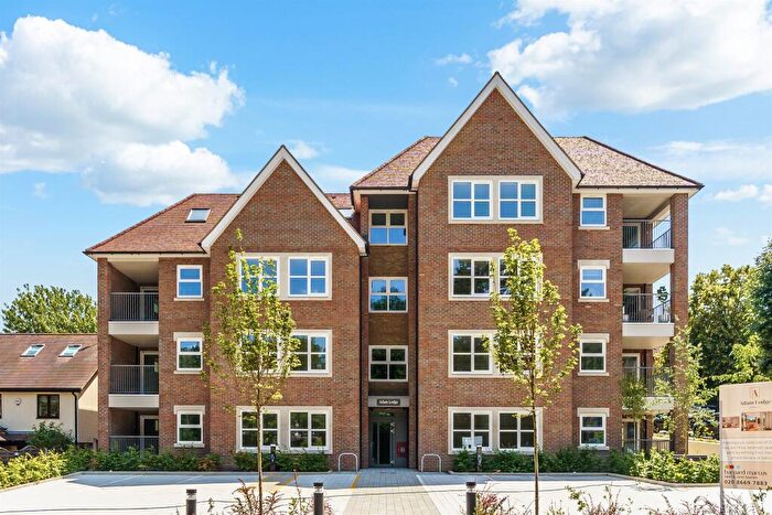 3 Bedroom Apartment For Sale In Woodcote Valley Road, Purley, CR8