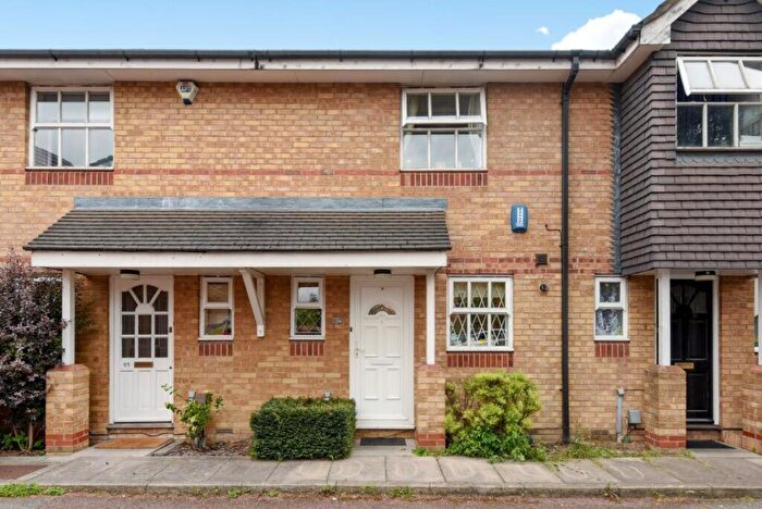 1 Bedroom Flat To Rent In Webster Road, SE16