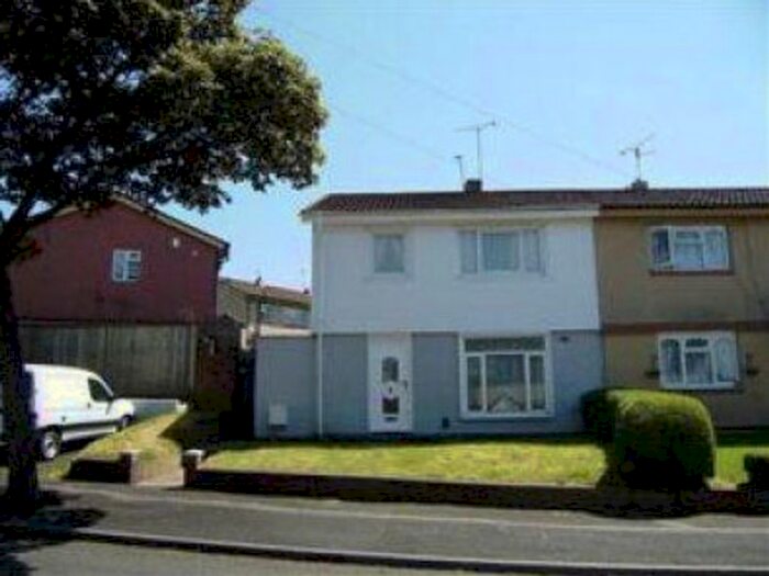 3 Bedroom Semi-Detached House To Rent In Durham Drive, West Bromwich, B71