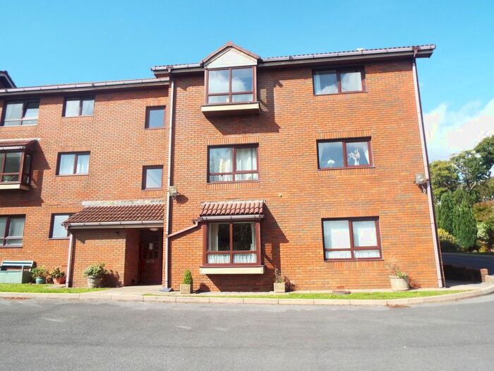 2 Bedroom Flat For Sale In Folland Court, West Cross, Swansea, SA3
