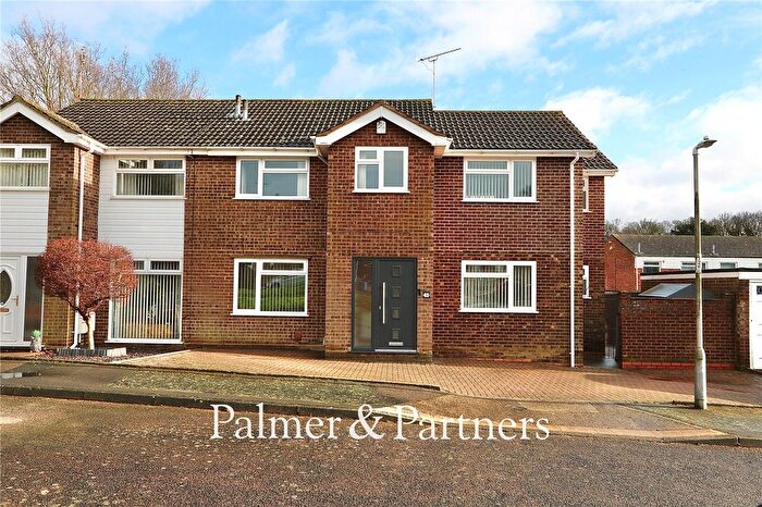 4 Bedroom Semi Detached House For Sale In Lanercost Way, Ipswich, Suffolk, IP2