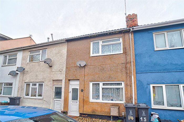 2 Bedroom Terraced House For Sale In Haydon Street, Swindon, Wiltshire, SN1