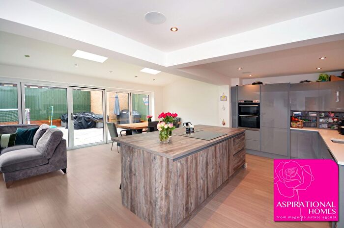 4 Bedroom Detached House For Sale In Burystead Rise, Raunds, Northamptonshire, NN9