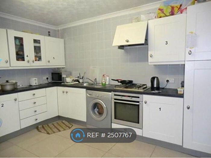 5 Bedroom Terraced House To Rent In Gerard Avenue, Coventry, CV4