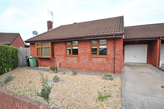 3 Bedroom Bungalow To Rent In Tilley Close, Keynsham, Bristol, BS31