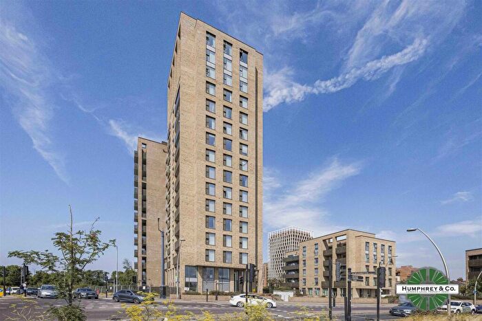 2 Bedroom Flat For Sale In Siskin Apartments, Dunedin Road, E10