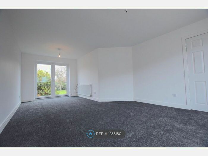 3 Bedroom Semi-Detached House To Rent In Meredith Crescent, Doncaster DN4