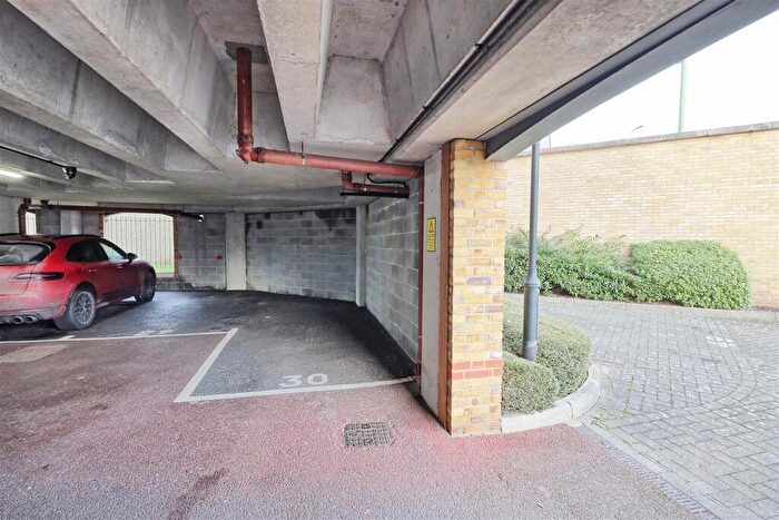 2 Bedroom Apartment For Sale In Stewart Place - Ware, SG12