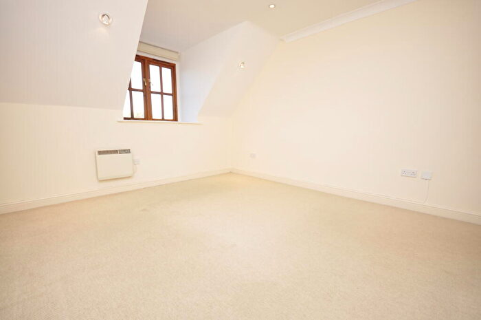2 Bedroom Apartment To Rent In Kings Road, Farncombe, Godalming, Surrey, GU7