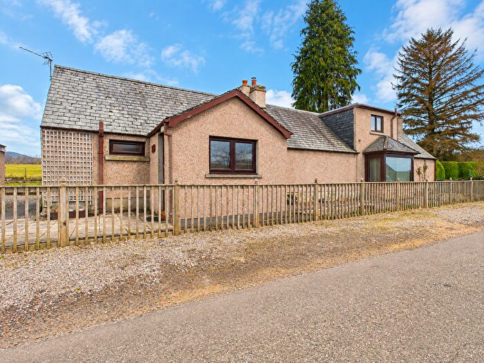4 Bedroom Detached House For Sale In Upper Arcan Road, Marybank, IV6