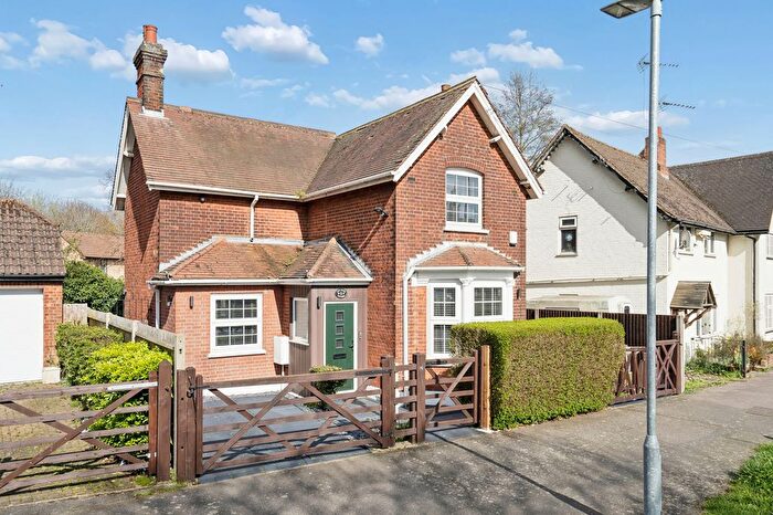 3 Bedroom Detached House For Sale In Cow Lane, Watford, WD25