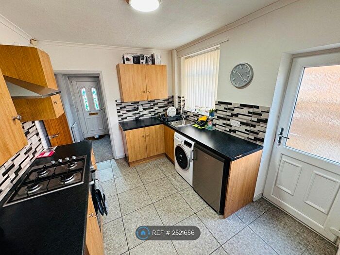 2 Bedroom End Of Terrace House To Rent In Bowness Road, Middleton, Manchester, M24