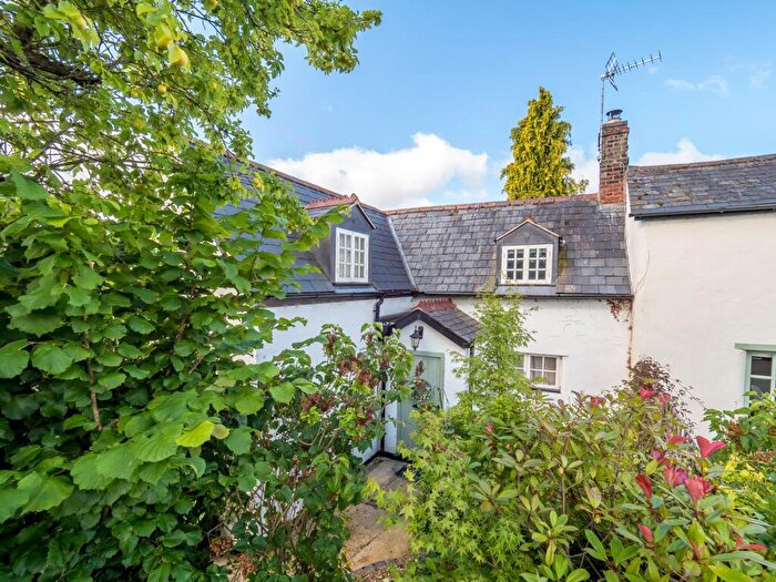2 Bedroom Cottage For Sale In Loxley, Warwick, CV35