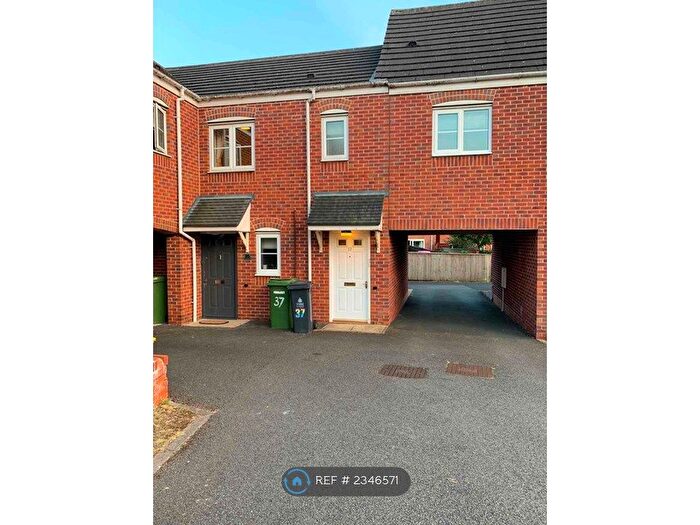 2 Bedroom Flat To Rent In Pelsall, Walsall, WS3