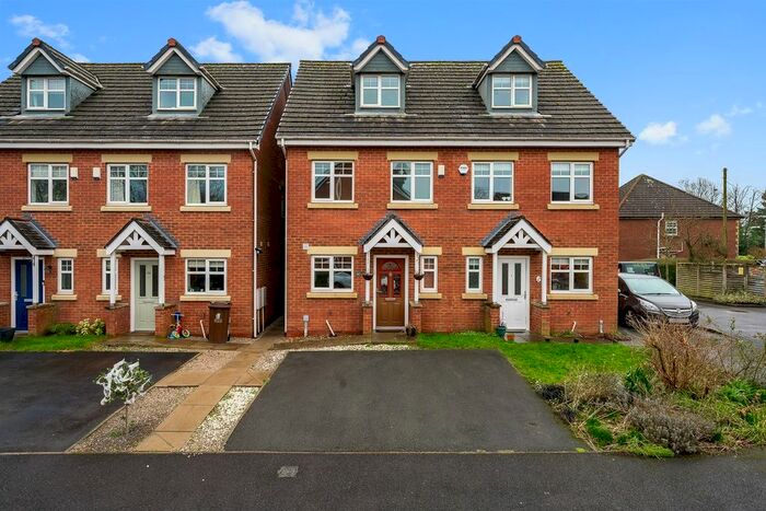 4 Bedroom Semi-Detached House To Rent In Planewood Gardens, Lowton, Warrington, Lancashire, WA3