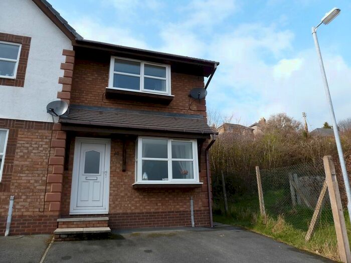 2 Bedroom Property To Rent In Hewitt Close, Penrhyn Bay, Llandudno, LL30